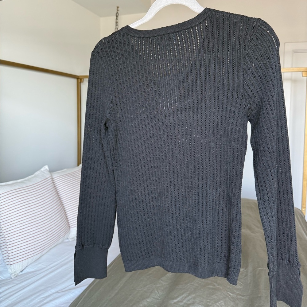 CECE Long Sleeve Knit Top w/ Snap Button Womens M NWT Black Minimalist Capsule - Picture 2 of 5